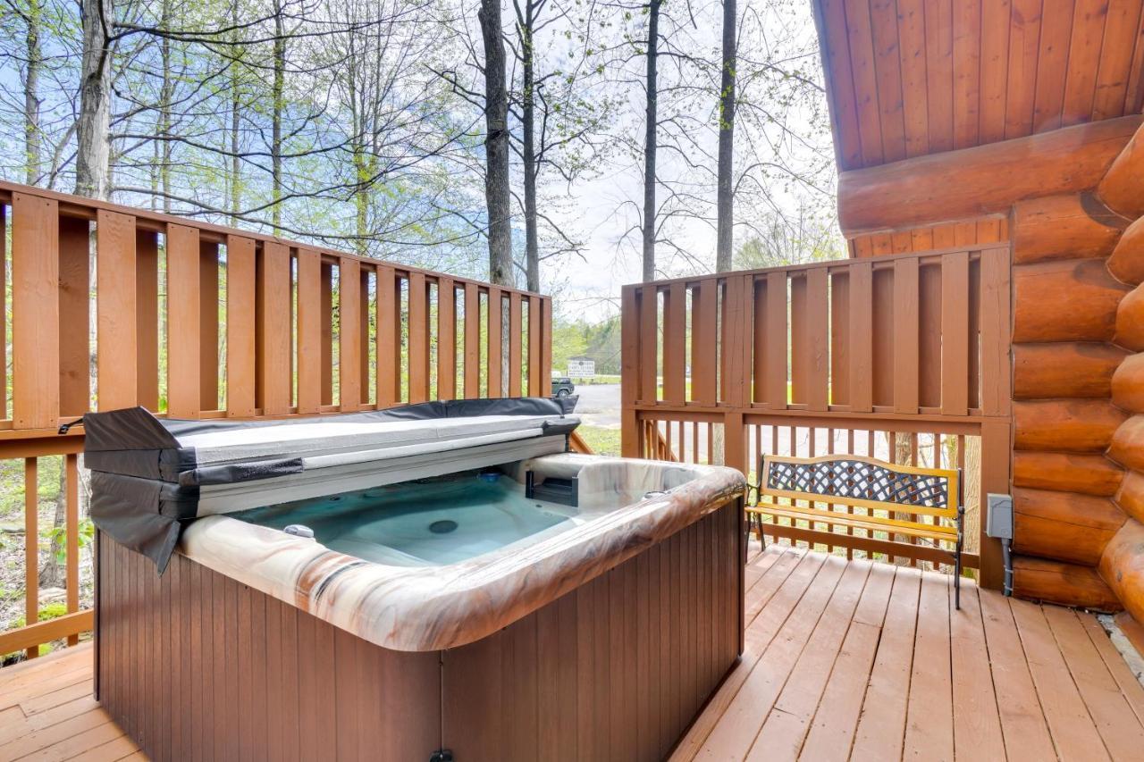 Lovely Gatlinburg Cabin With Private Hot Tub! Экстерьер фото